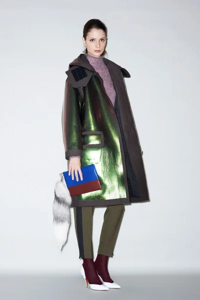Look 15